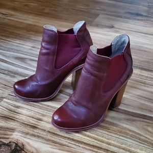 Chinese Laundry Burgundy Leather Heeled Ankle Boots
